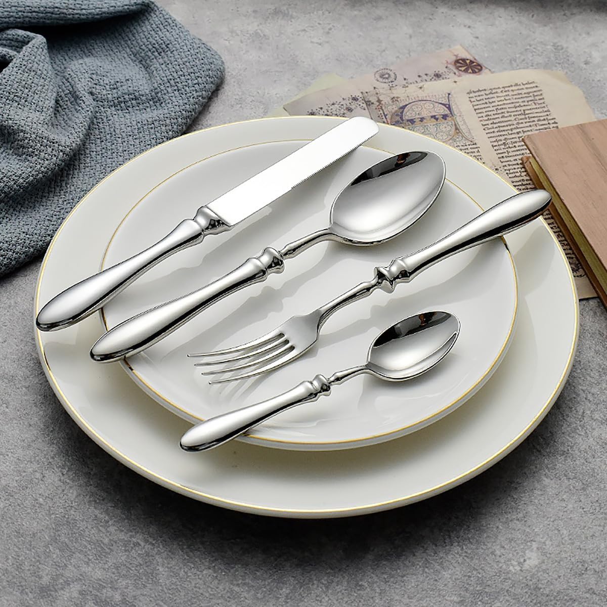 Ce Service de Couverts de Luxe pour 12 Personnes Comprend 60 pièces d'ustensiles allemands en Acier Inoxydable 18/8, Dont Fourchette, Couteau et cuillère. Couleur Argent - 50 pièces pour 10