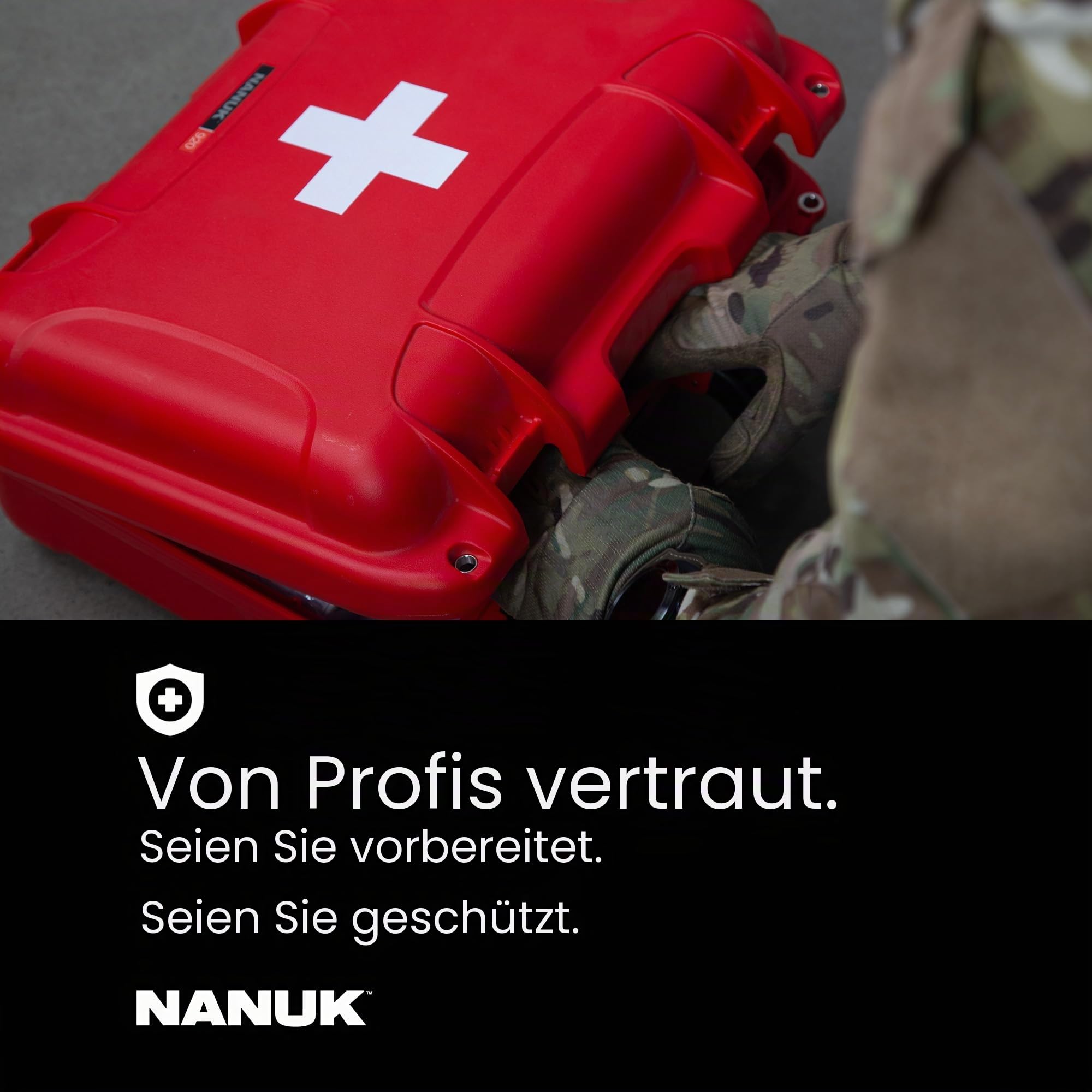 NANUK Erster-Hilfe-Koffer, leer – Ideal zur Zusammenstellung eines Erste-Hilfe-Sets, IP67-zertifiziert, stoßfest, staubdicht und schwimmfähig. (905)
