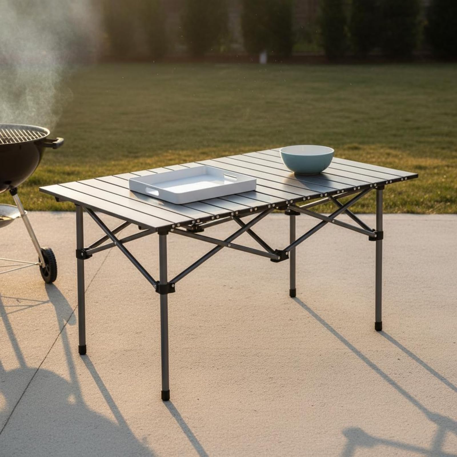 rockible Mesa de Camping Plegable Ligera con Superficie Segmentada Mesa Auxiliar Mesa de Picnic Mesa de Exterior Diseño Abatible de Patas Rectas y Cruces, 120 65 62 Cm, Beige