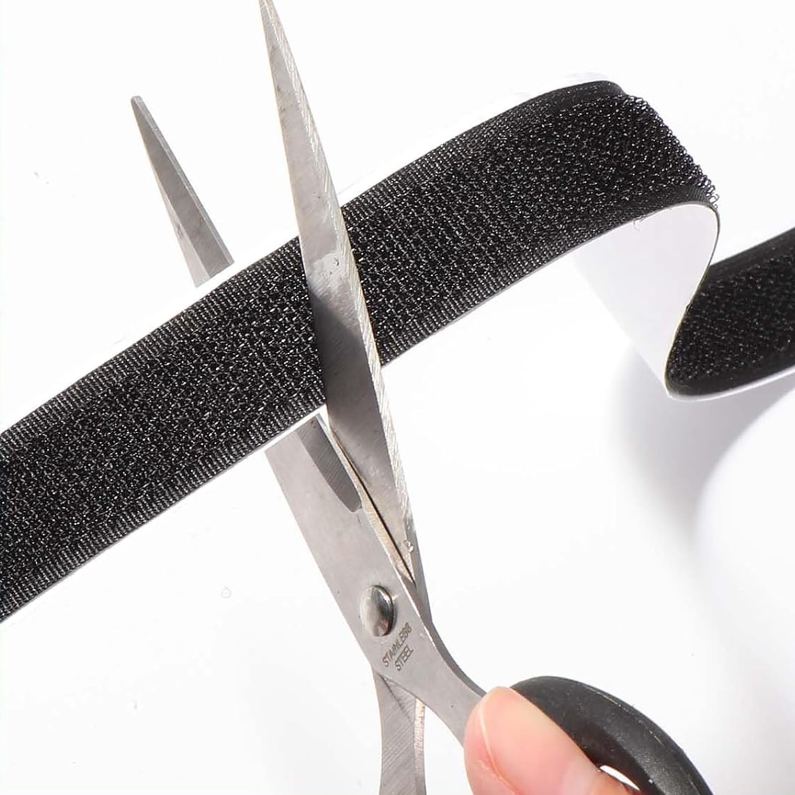 Cinta Adhesiva Gancho y Bucle Negro Doble Cara [1 Metro x 50 mm] Fuerte para Pared y Tela | Cierre Autoadhesivo Extrafuerte Reutilizable | Fijación sin Taladro para Cuadros, Mosquiteras
