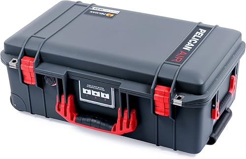 Miniatura 2 de Pelican Color Case Charcoal Pelican 1535 Air Funda con asas y pestillos rojos. Viene vacía y con ruedas.