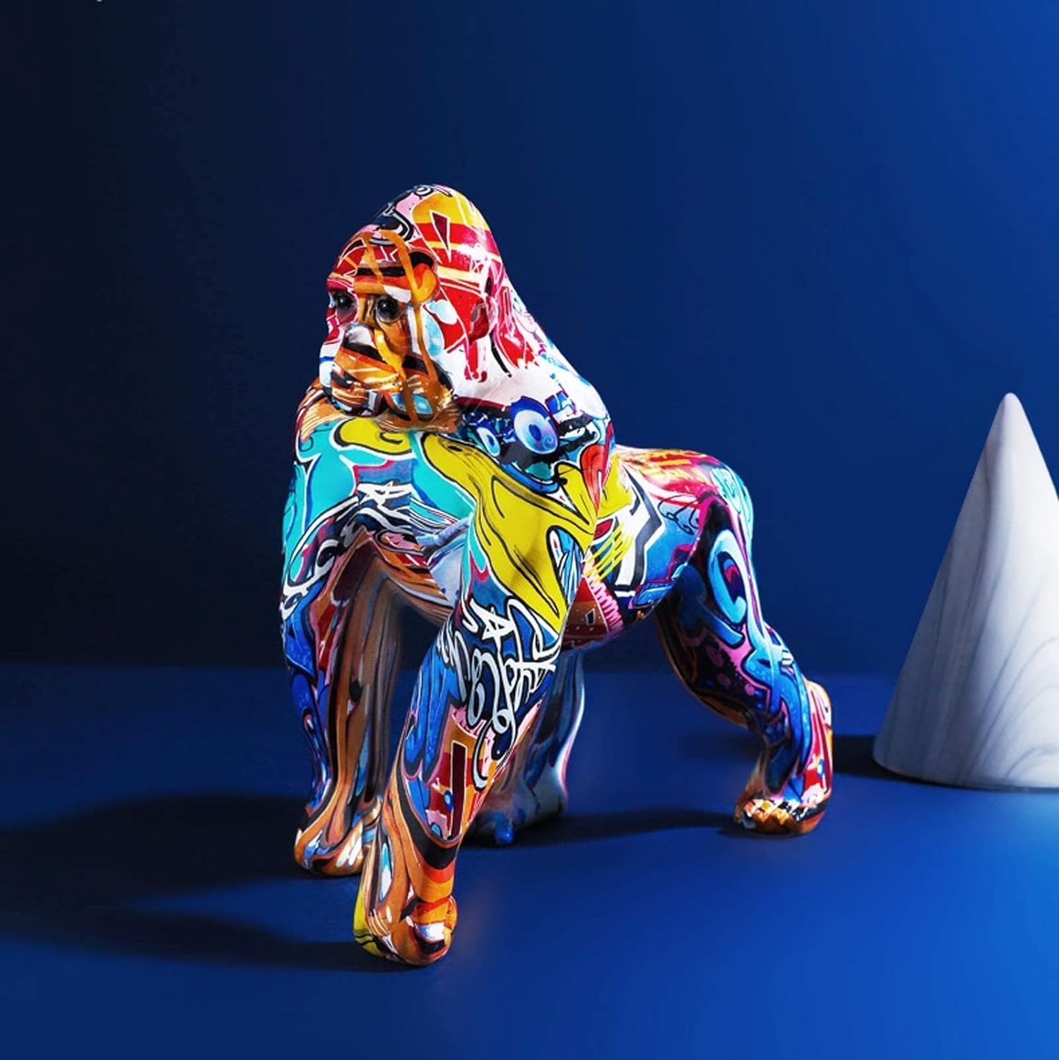 Statue de Gorille de Graffiti, Statue de King Kong, Animaux dans des Statues décoratives en résine, 27,5 * 29 * 16 cm
