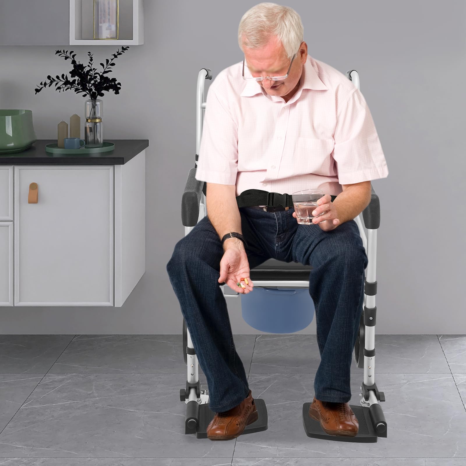 Sedia WC per anziani, pieghevole, stabile, con ruote e cintura di sicurezza, regolabile in altezza, capacità di carico 150 kg, per malati, anziani, disabili, incinte