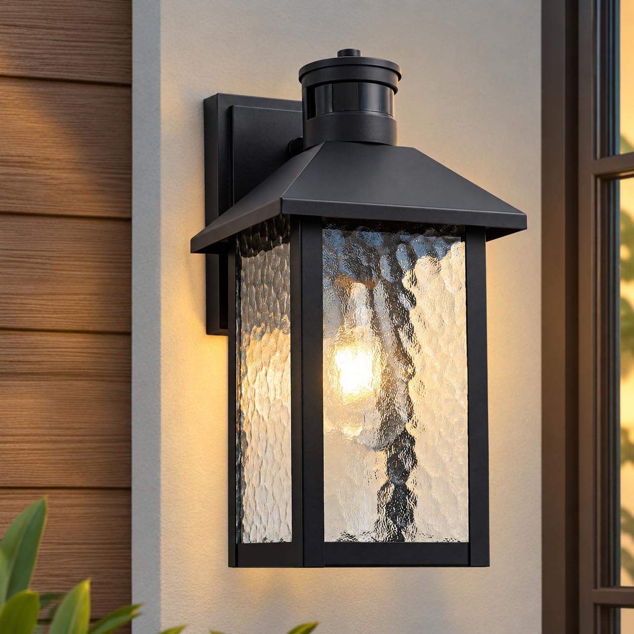 FTL Außenwandlamp z Bewegungsmelder, 3 Beleuchtungsmodi Aussen Wandleuchte z Wassergeriffeltes Glas, Dämmerung bis Morgengrauen Aussenlamp Wand Laterne, E27 Terrassenlampen für Veranda, Garten
