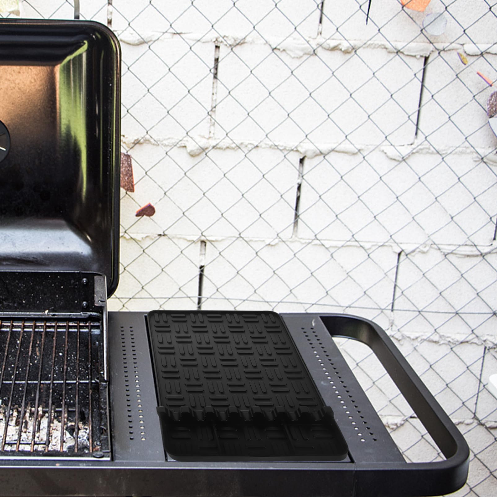 Happyyami Silicone Griddle Tools Mat Grill Side Shelf Mat Heat Resistant Grill Utensil Resting Pad