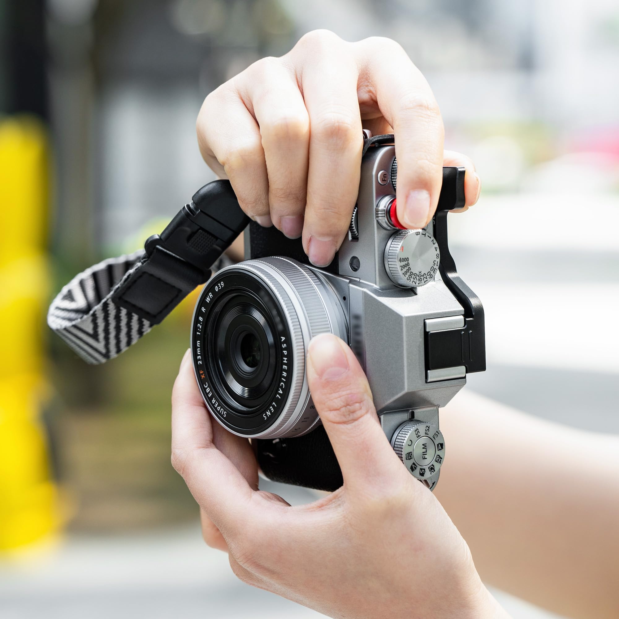 JJC Poignée en métal pour Appareil Photo Fujifilm X-T30III X-T30II X-T30 X-T20 X-T10, Support de Pouce amélioré pour Prise de Vue à Une Main