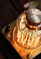 Vista 2 de Barebones Linterna de torre de bloque: linterna LED recargable con brillo ajustable, modo de parpadeo de vela, acabado de latón y cobre, luz