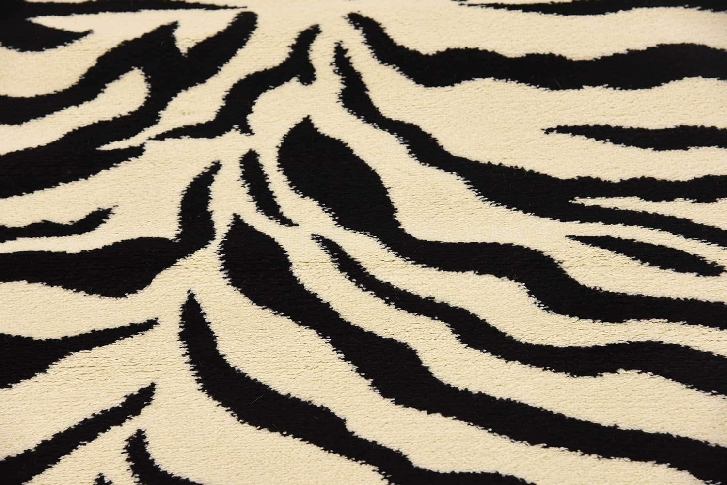 Unique Loom Wildlife Collection Animal Inspired with Zebra Design Area Rug (2' 7 x 10' 0 Runner, Ivory/Black)
