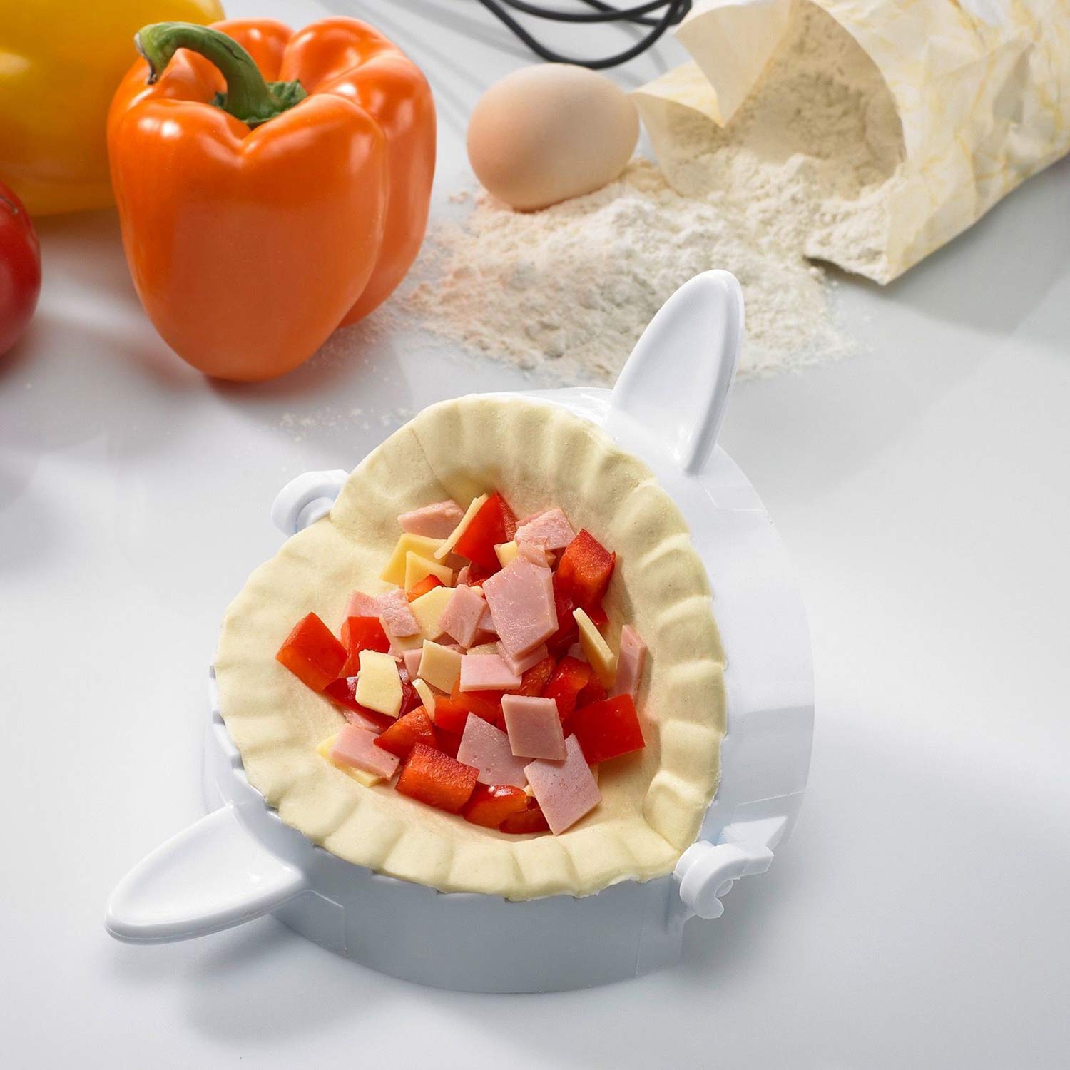 Westmark Set para hacer Raviolis/Empanadas, Cortador de 3 piezas, Ø 9,5/12/15,5 cm, Libro de recetas, Plástico, Blanco, 61342260