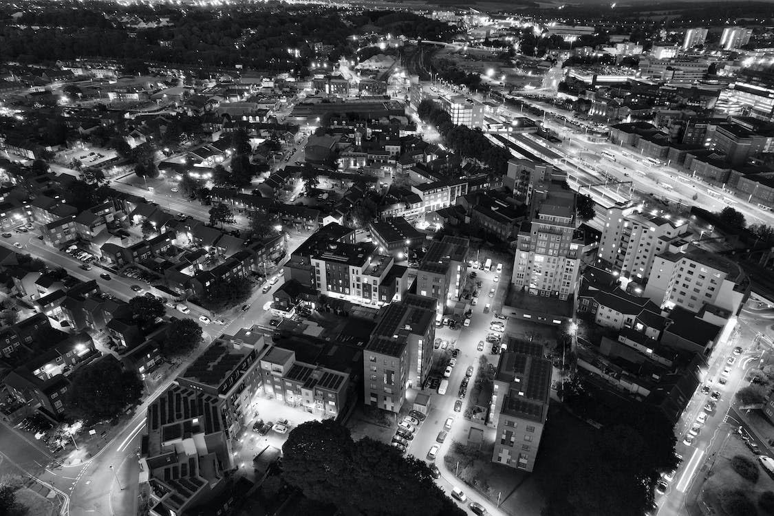 Ciudad en blanco y negro por la noche - Rompecabezas de madera de 2000 piezas - Regalo de juego de rompecabezas Art Deco moderno