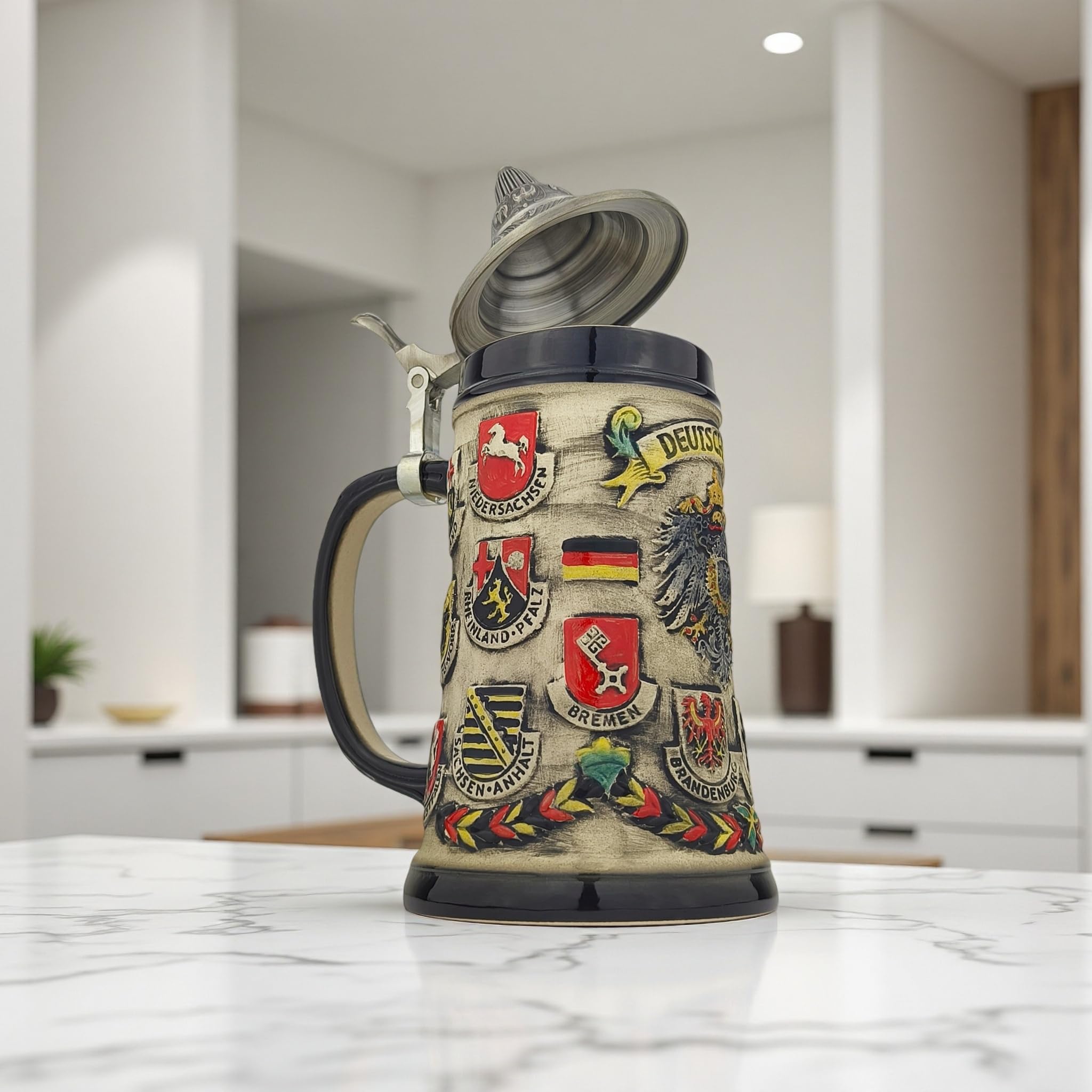 Bierkrug mit Deckel 0,7L – Steinkrug mit Deutschland-Motiv und Bundesländer-Design – Geschenkidee für Männer, Bierliebhaber & Sammler (Rustikal Grau)