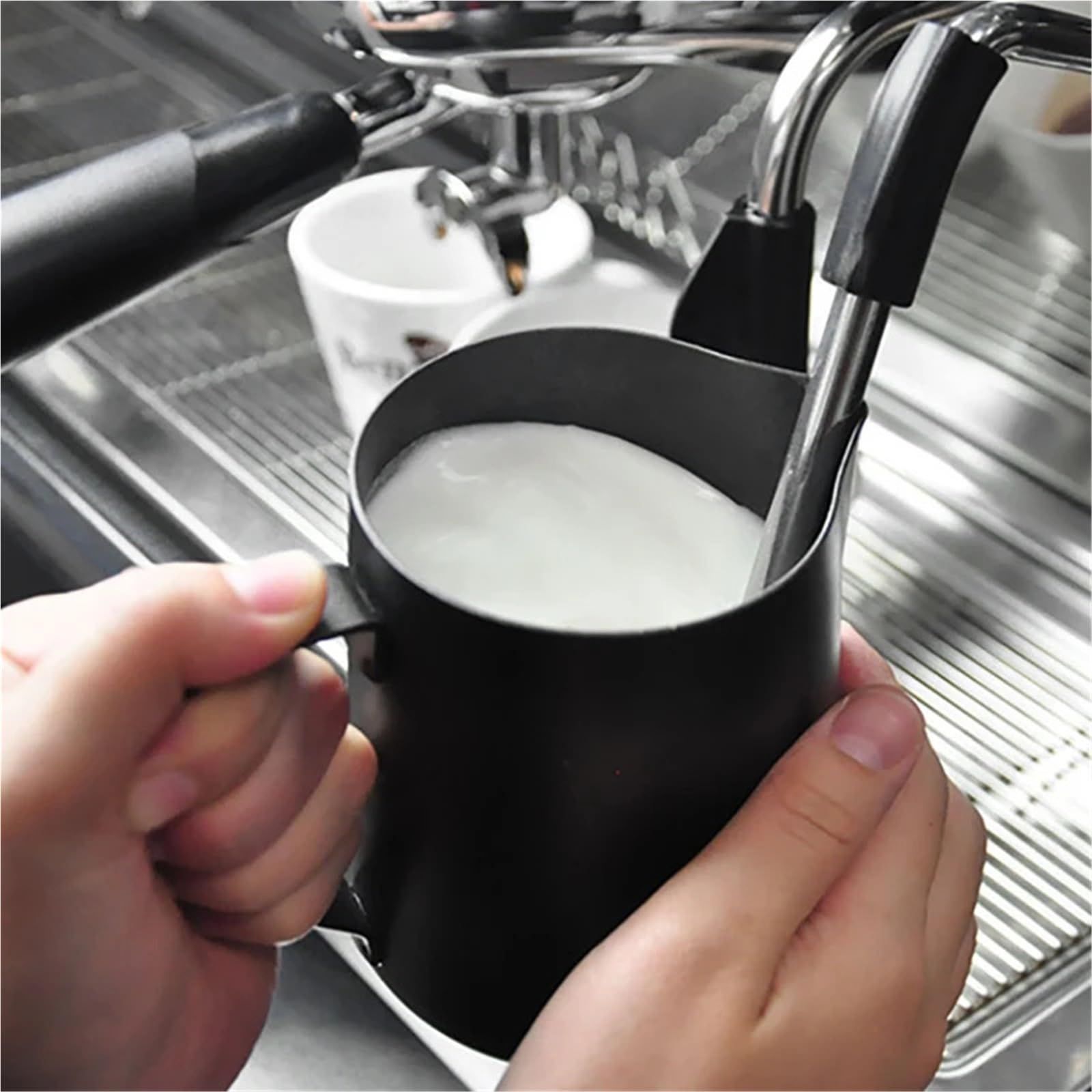 Milchschaum Kanne Milchaufschäumkännchen aus Edelstahl 304 mit Skala for Latte Macchiato, Dampfkaffee, Lackierverfahren, Küchen- und Cafézubehör(12oz 350ml)