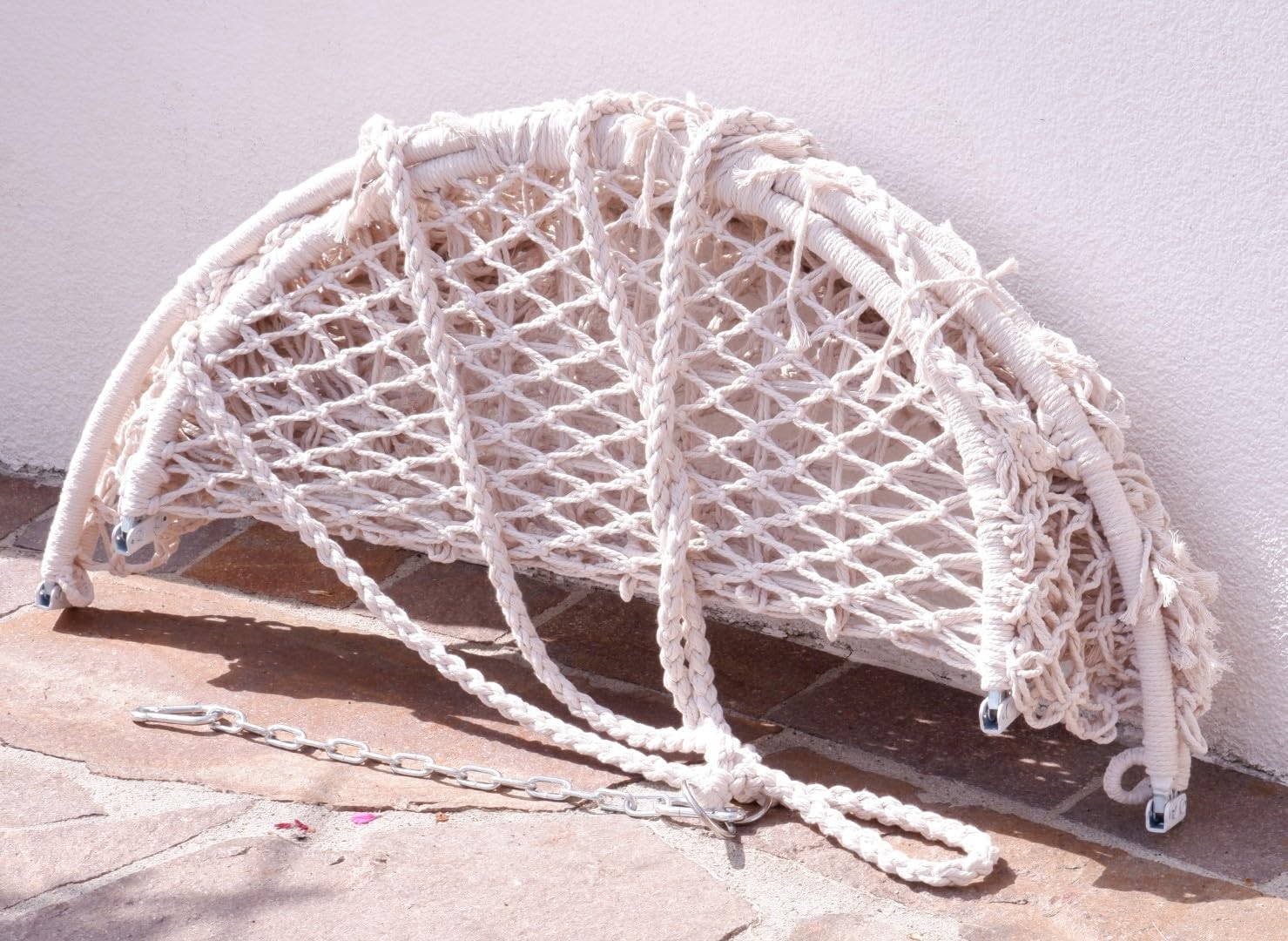 ALEOS. Hängesessel Catalina klappbar 100cm Durchmesser - Hängesessel rund - Stoffsessel mit gemütlichem Kissen - Hängekorb zum Aufhängen - inkl. 2 Karabiner + Kette im Makramee Boho Style