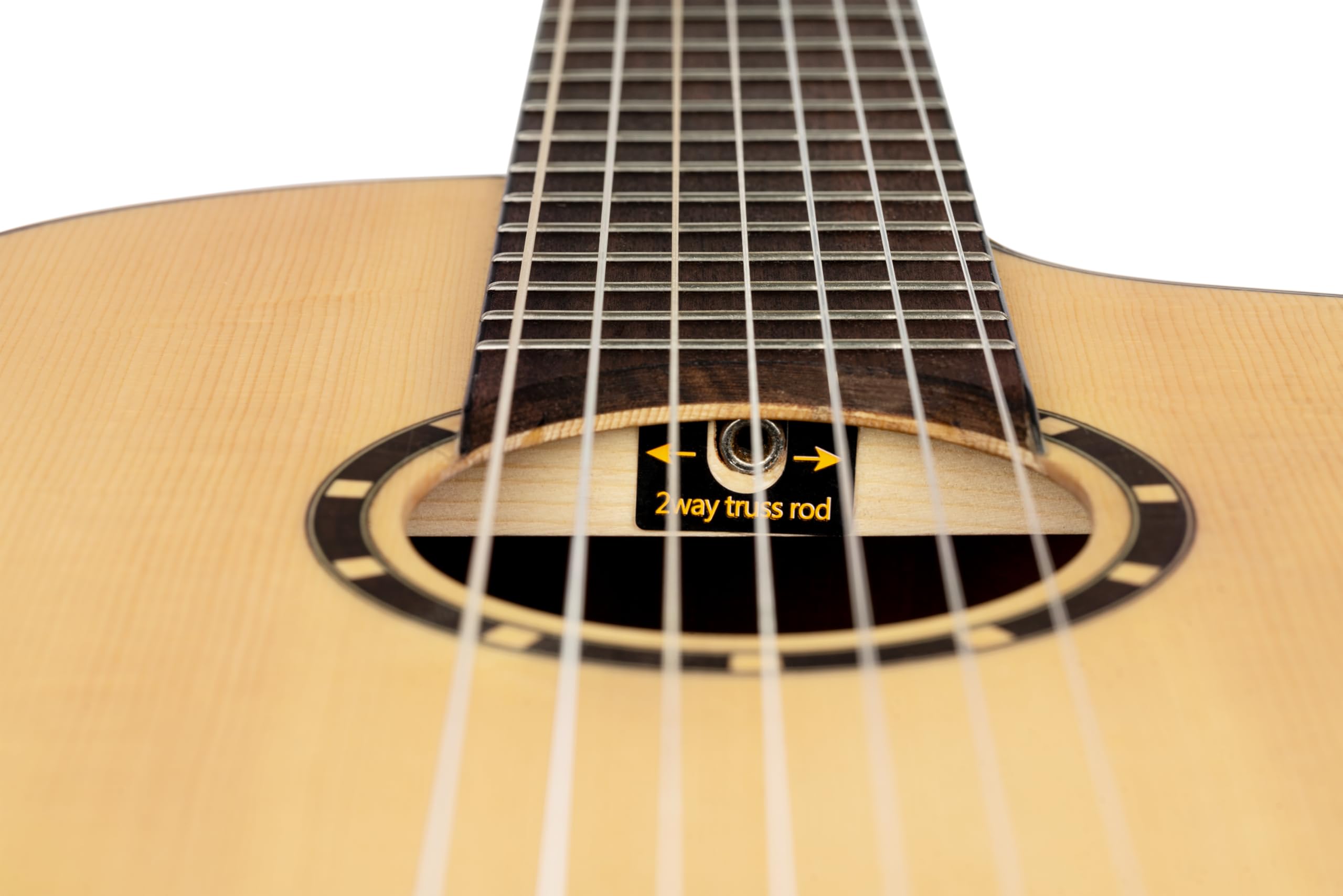 Ortega Guitars Family Series Pro - Guitarra de concierto de 7 cuerdas, electroacústica, abeto y sapele con acabado satinado, color natural, incluye funda (RCE133-7)