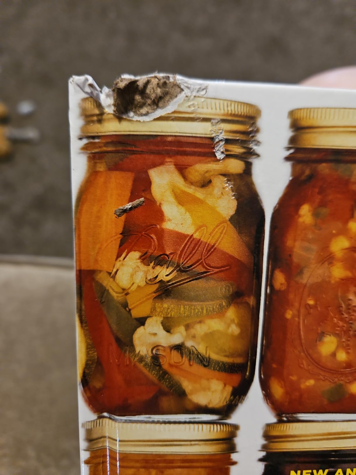 Ball Complete Book of Home Preserving Kingry, Judi, Devine, Lauren