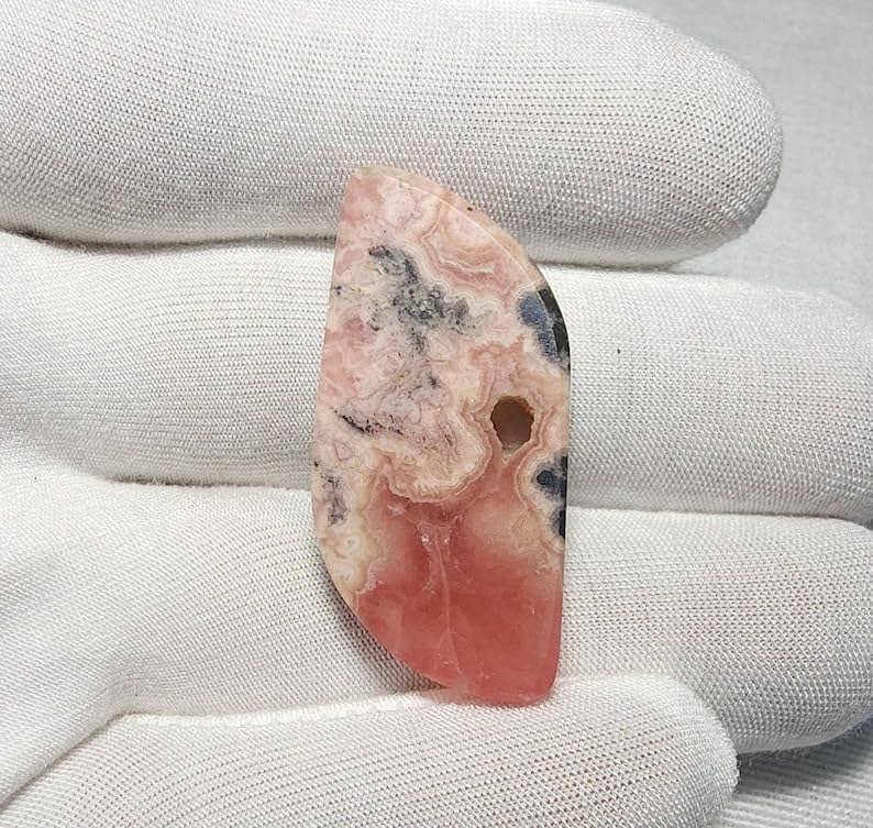 Rhodochrosite naturelle cabochon pour fabriquer un pendentif ou collier artisanal