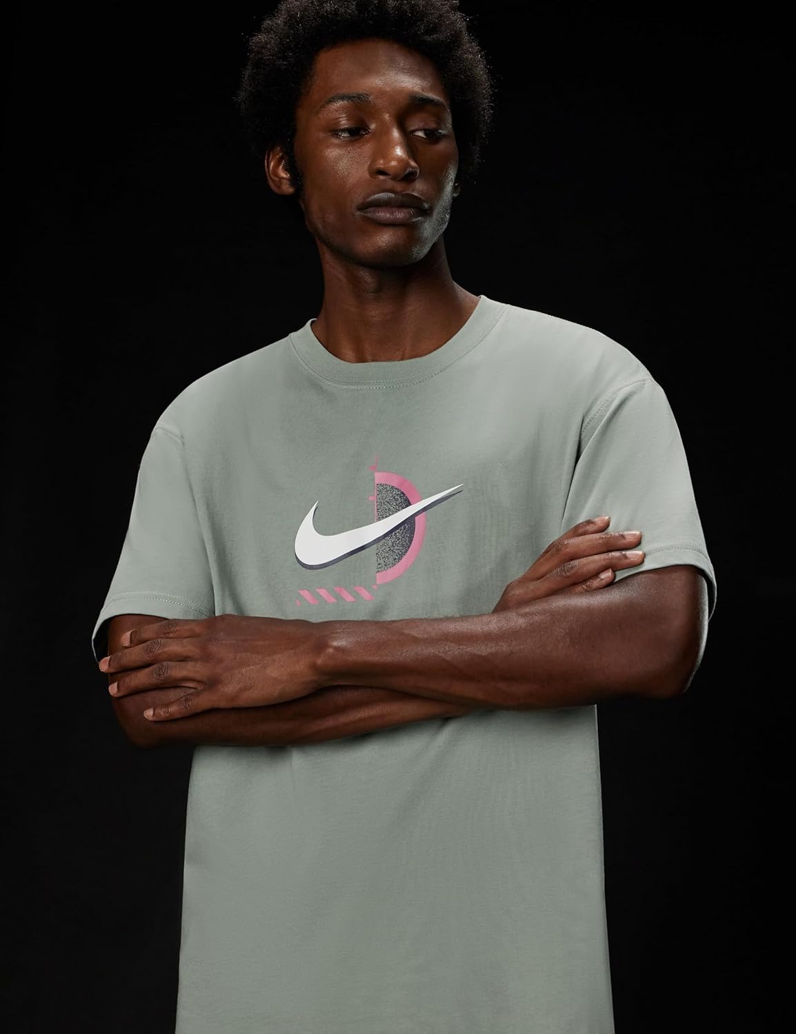 Nike Men's Basketball Loose Fit Graphic T-Shirt