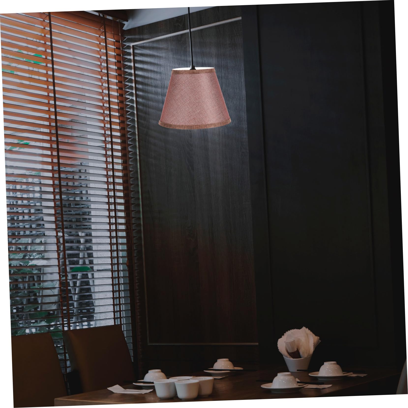 Pantalla de Lámpara de Pared de Tela y Metal Base E27 para Decoración Elegante en Hoteles y Hogares, Accesorio Decorativo Funcional
