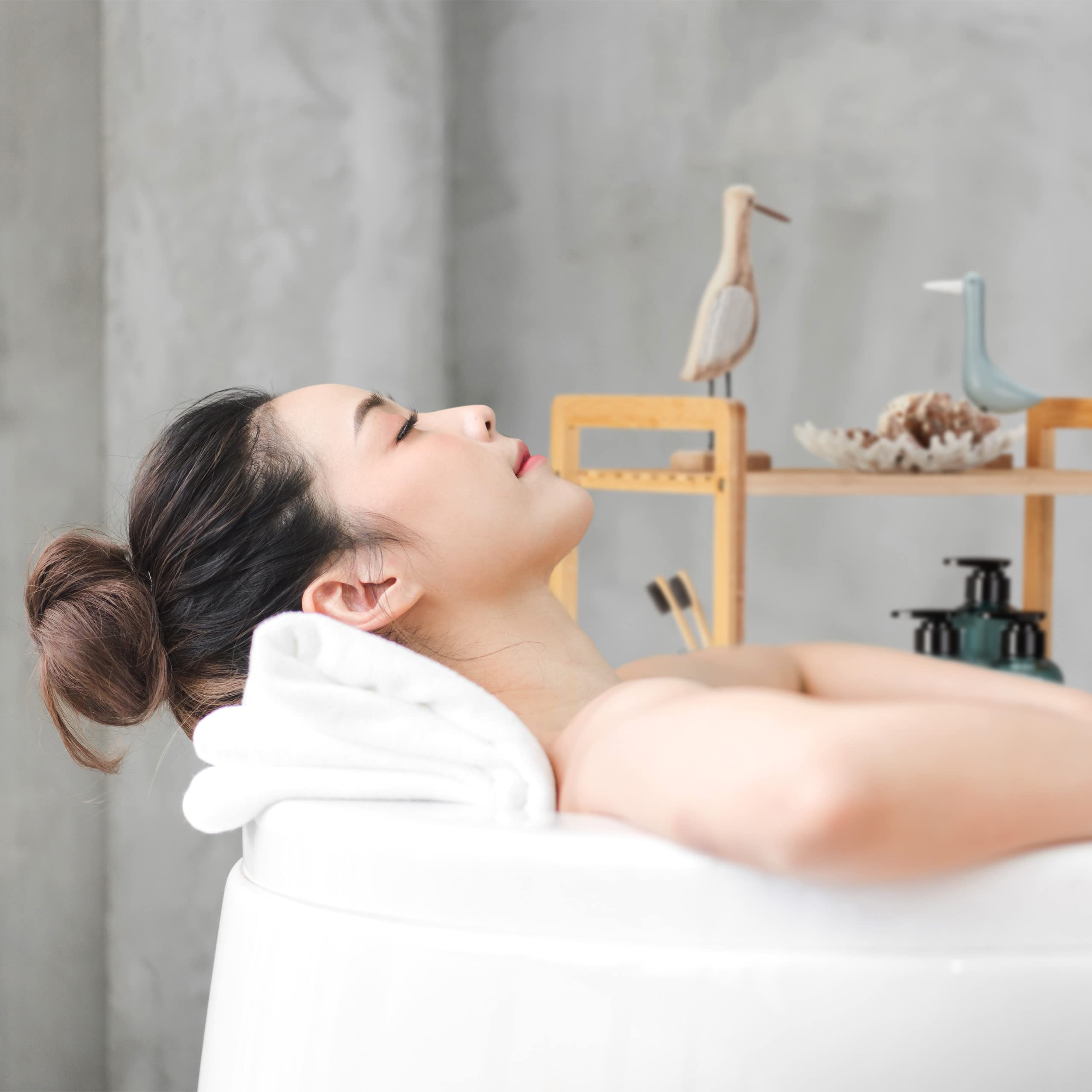 Relaxdays wandrek badkamer, badkamerrek met handdoekstang, hangrek met