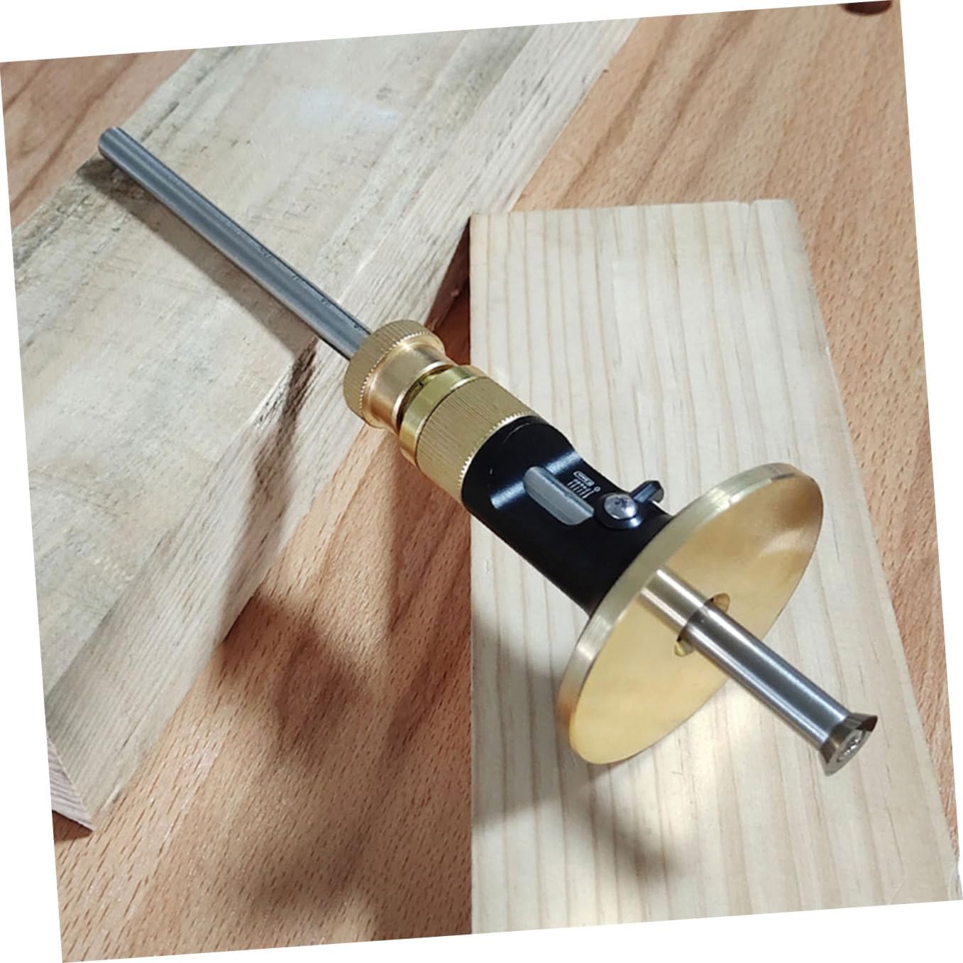 European-style Fine-tuning Scriber Tool with Carbide Blade, Woodworking Marking Gauge for Carpenters, Precision Mortise Gauge for Accurate Parallel Lines in Woodworking Tasks