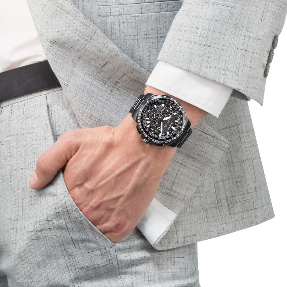 Citizen Herren Chronograph Quarz Uhr mit Titan Armband CC9025-51E