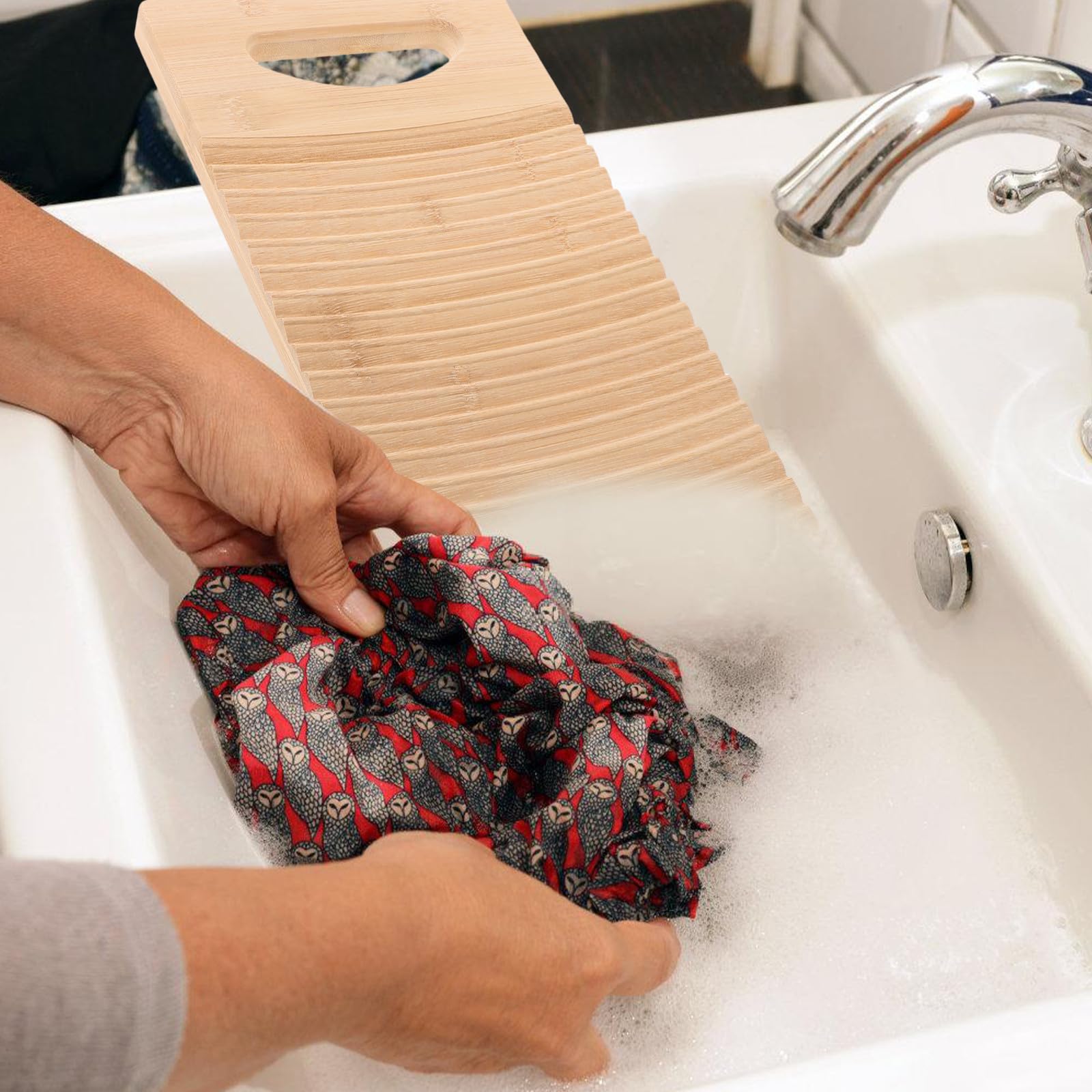 Luxshiny Bambus Wäschewaschbrett mit Anti Rutsch Funktion Manuelles Wäschewaschgerät zum Händewaschen von Kleidung und Handtüchern Aufhängbar und Langlebig