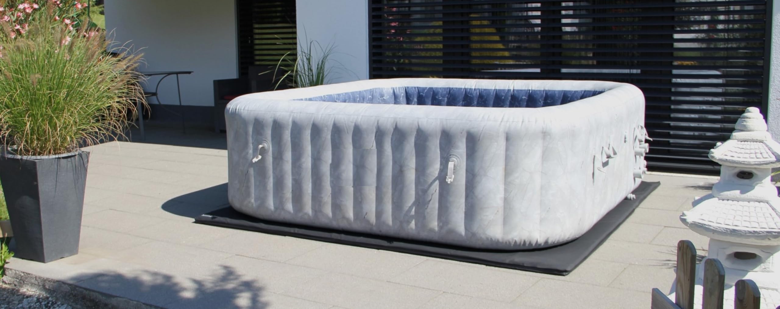Premium PRO Design Energiespar Whirlpool Unterlage (4cm Dicke) - Thermoisolierung & Kälteschutz - Effiziente Isoliermatte für aufblasbare Whirlpools & Pools bis 270cm (230cm x 230cm, Carbon Black)