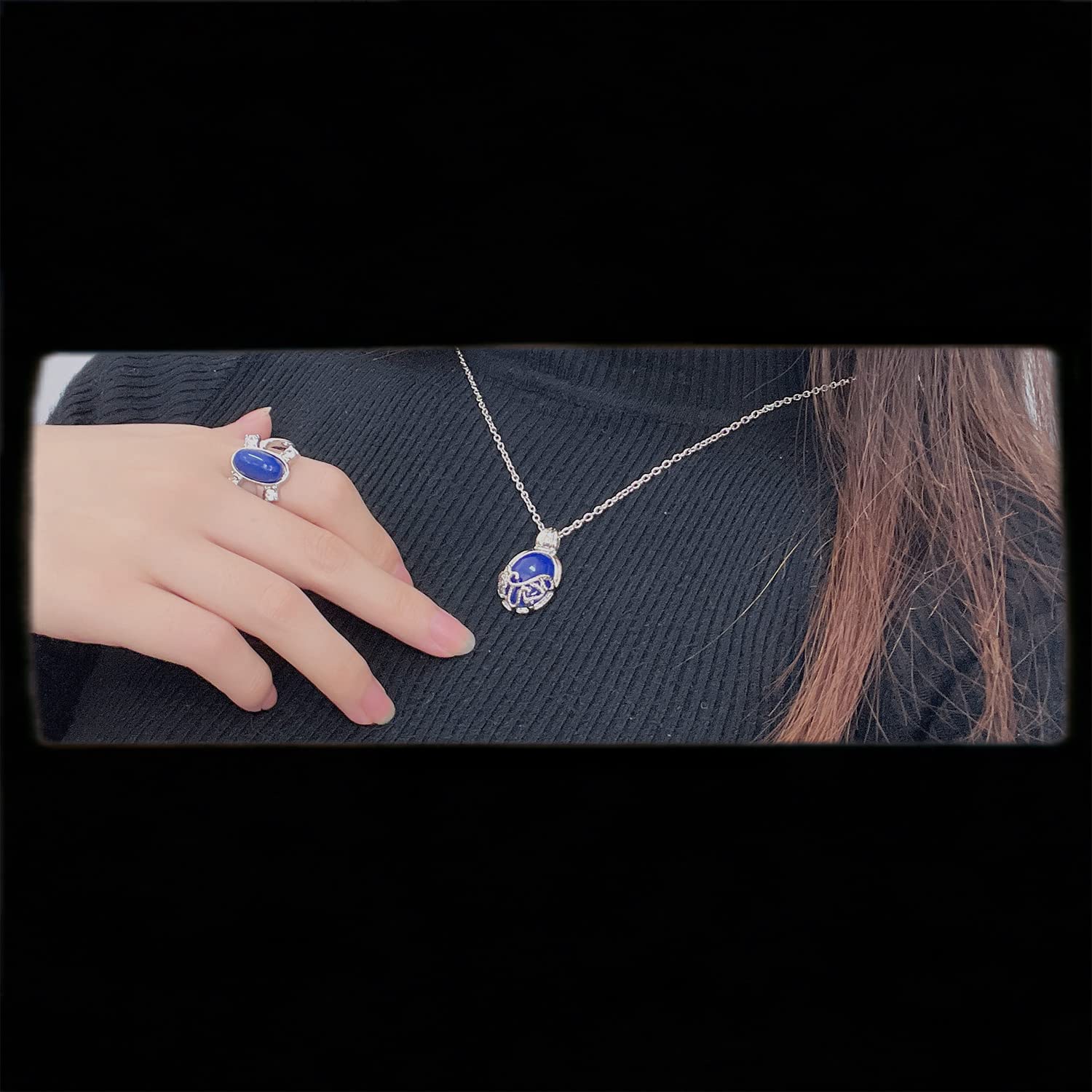 HJYZY 4 pezzi Cosplay Vampiro Diar.s Gioielli Daywalking Katherine Sapphire Elena apertura medaglione verbena Bonnie collana Elena zaffiro cristallo luce del giorno anello gioielli set