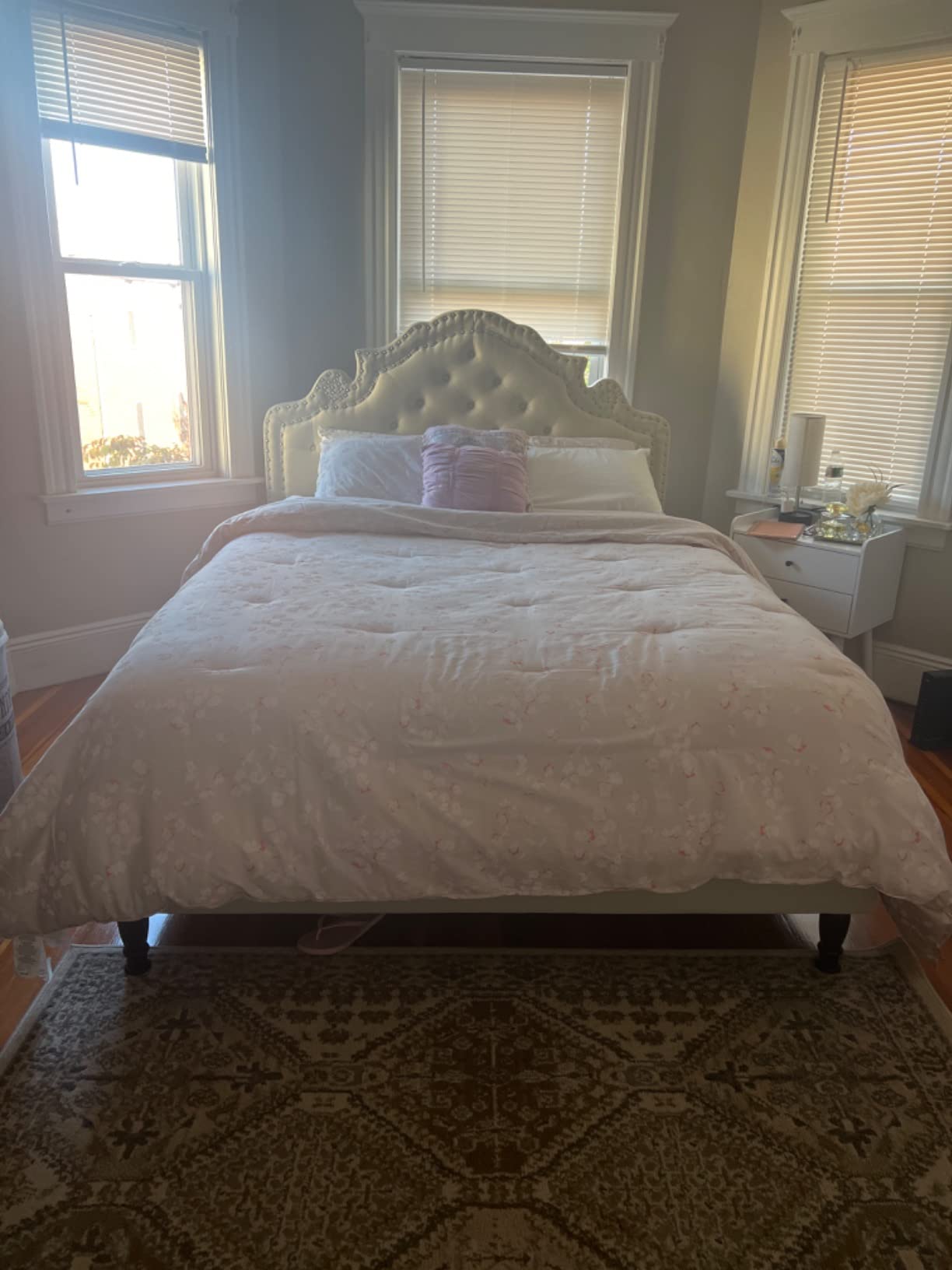 39/mo Finance HomeLife Premiere Classics 51" Tall Platform Bed with