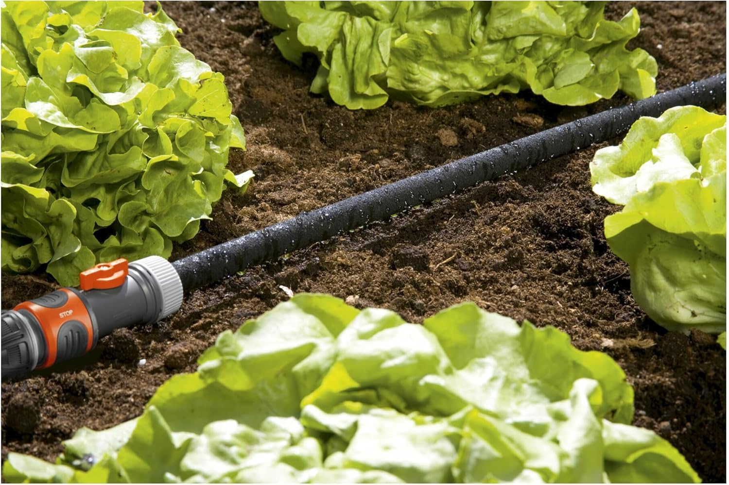Gardena Perl-Regner: Wassersparender Regner für Bewässerung von Pflanzenreihen und Beeten, Wasserersparnis bis 70%, individuell längenanpassbar, leicht zu bedienen, Schlauchlänge: 7.5 m (1968-20)