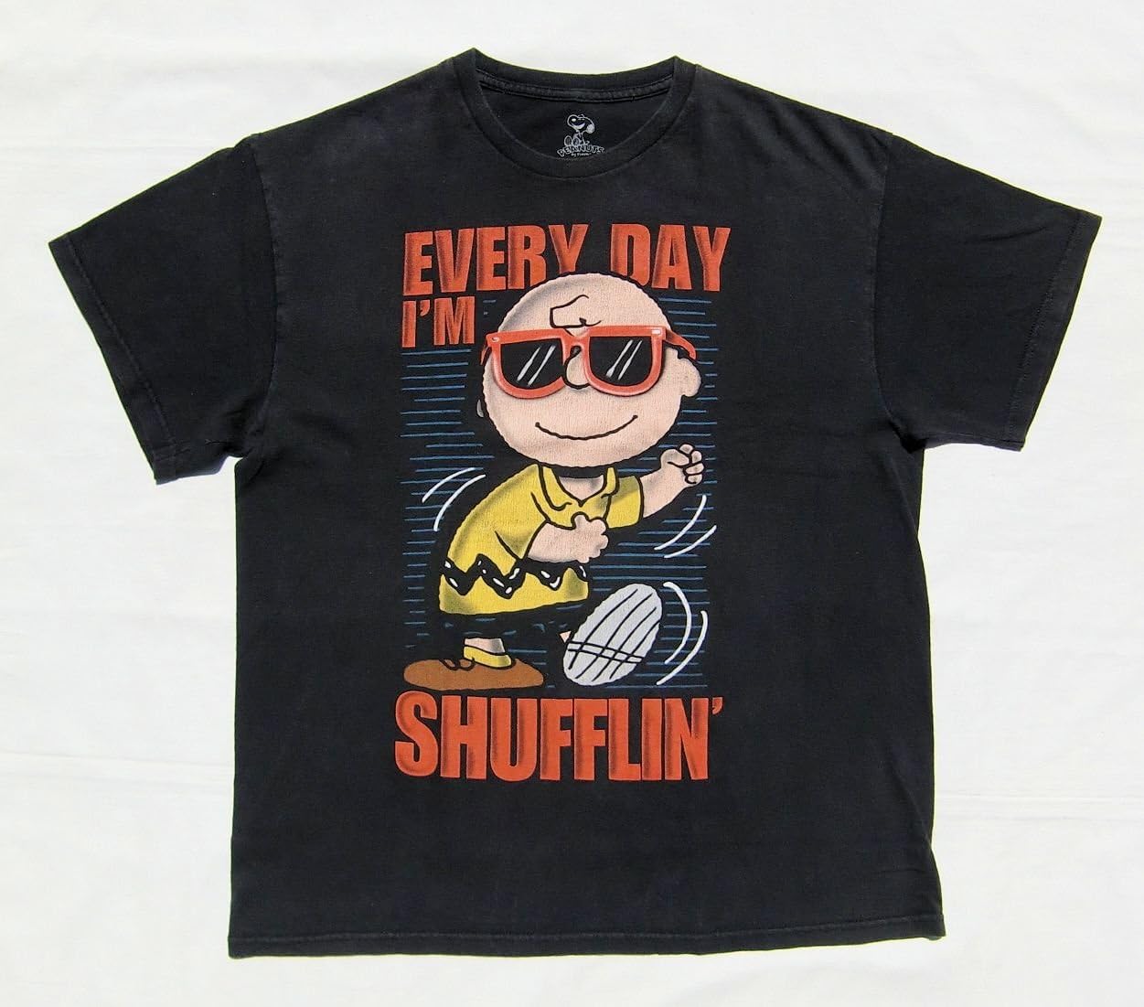 Amazon サングラスをかけて踊るチャーリー ブラウン 古着ｔシャツ 黒 Lサイズ スヌーピー ピーナッツ アニメ 萌えグッズ 通販