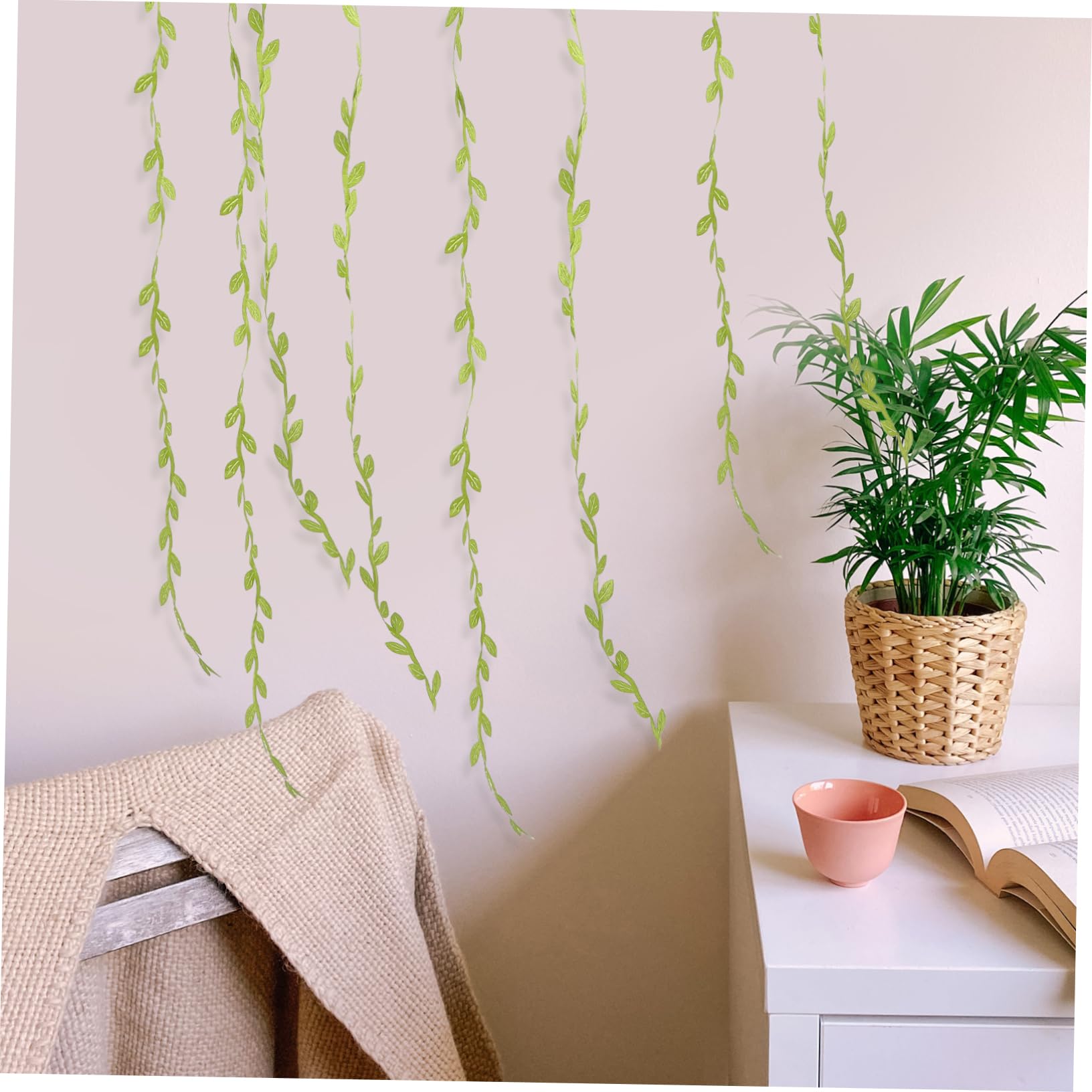 Uonlytech 2 Rollos Ratán de Mimbre simulado Real Guirnalda Hojas Falsas Decoración de la Pared Vine Muro Colgando Hojas de Sauce decoración de Hojas Colgantes PVC Green