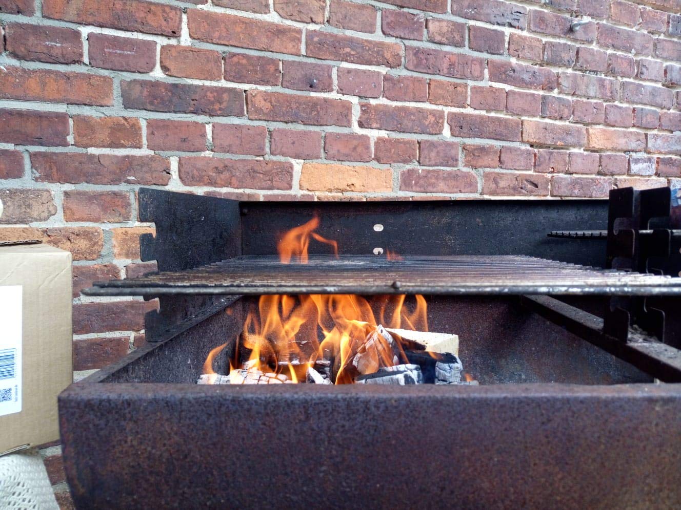 Landree® BBQ Grillholz Kirsche 3,5KG – die (saubere) Alternative zu Holzkohle oder Grillbriketts - sicher - ökologisch – aromaintensiv vom Holzhof aus Schleswig-Holstein