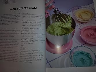 Crumbs & Doilies - Over 90 Mouth-watering Bakes To Create At Home From YouTube Sensation Cupcake Jemma (Hardcover): Cupcake Jemma: 9780241610848 | Books | Buy Online In South Africa From Loot - Foto 1