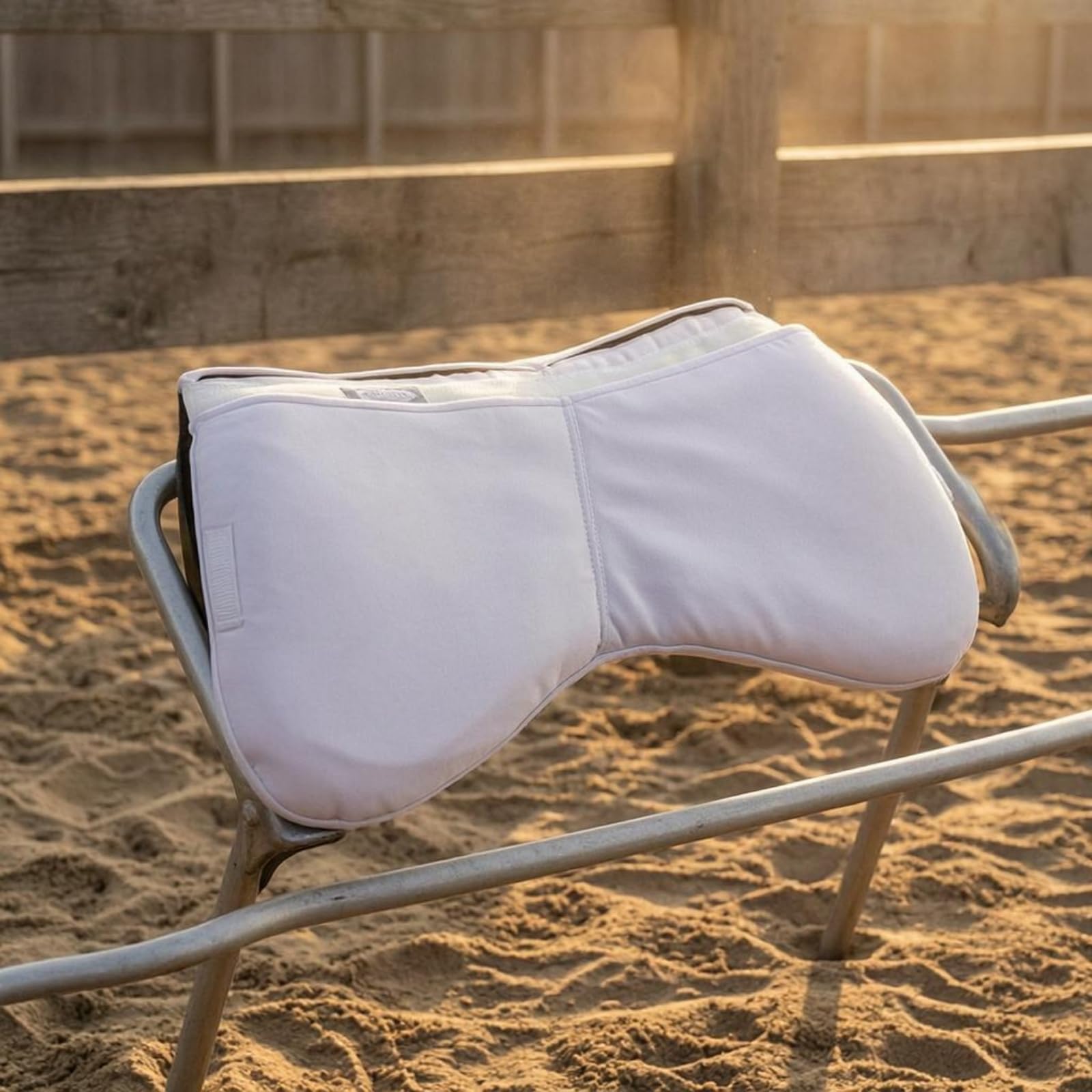 Protectores de Montura Almohadilla de Silla de Montar Manta de Silla Cojín Ecuestre Forro Antideslizante con Acolchado Amortiguador Diseño Contorneado, Negro