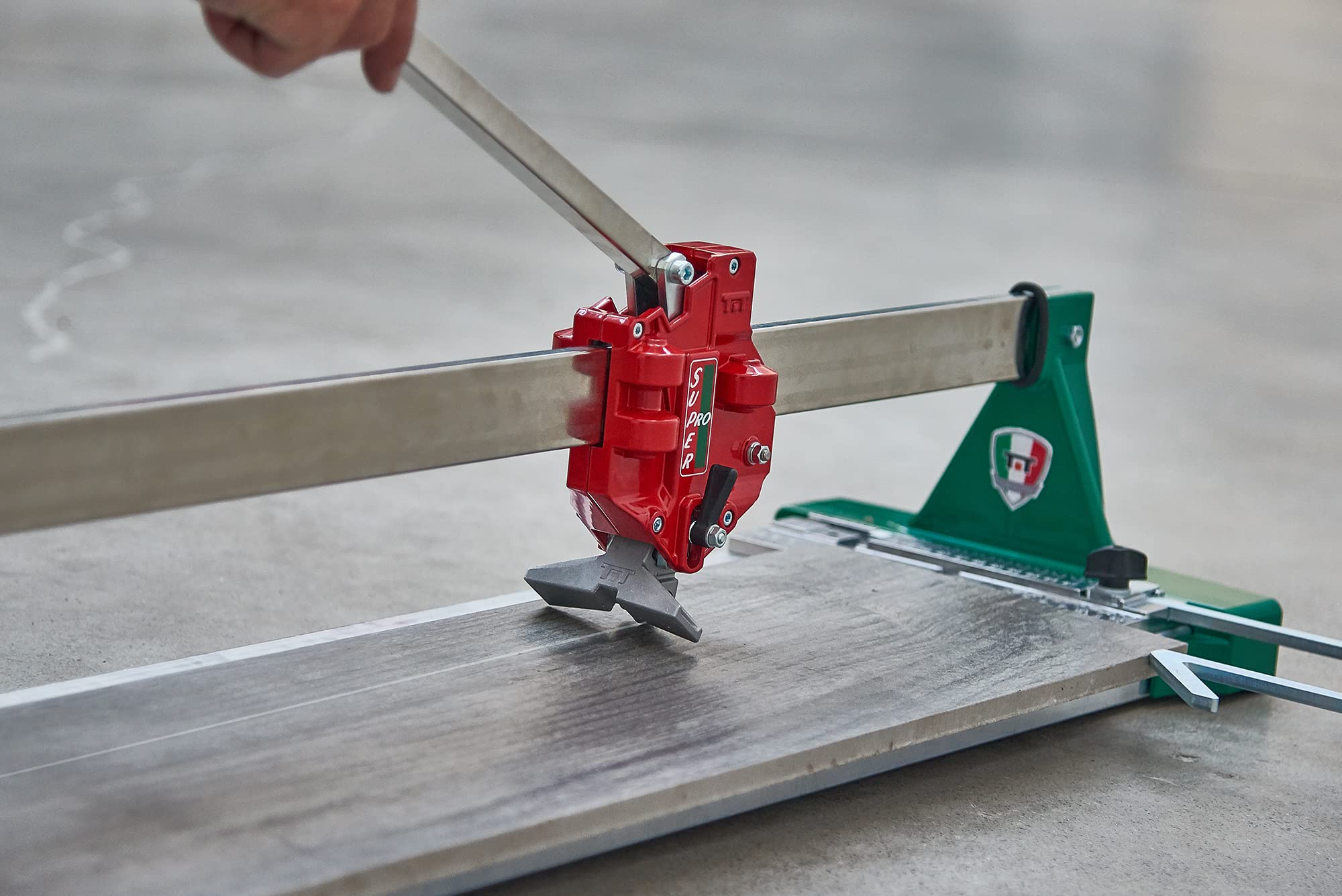 BATTIPAV SUPERPROEVO65 Super Professional Fliesenschneider für diagonale und gerade Schnitte auf doppelt gebrannter Keramik für Profis, Heimwerker und Wochenendkrieger, Silber