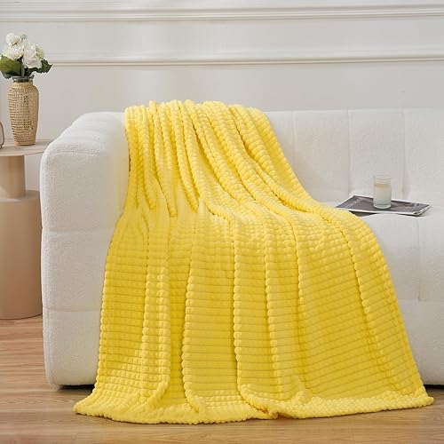 Miniatura 4 de Puncuntex Manta amarilla de 50 x 60 pulgadas, manta acogedora de franela súper suave con diseño de cuadrícula cuadrada jacquard 3D de lujo para sofá