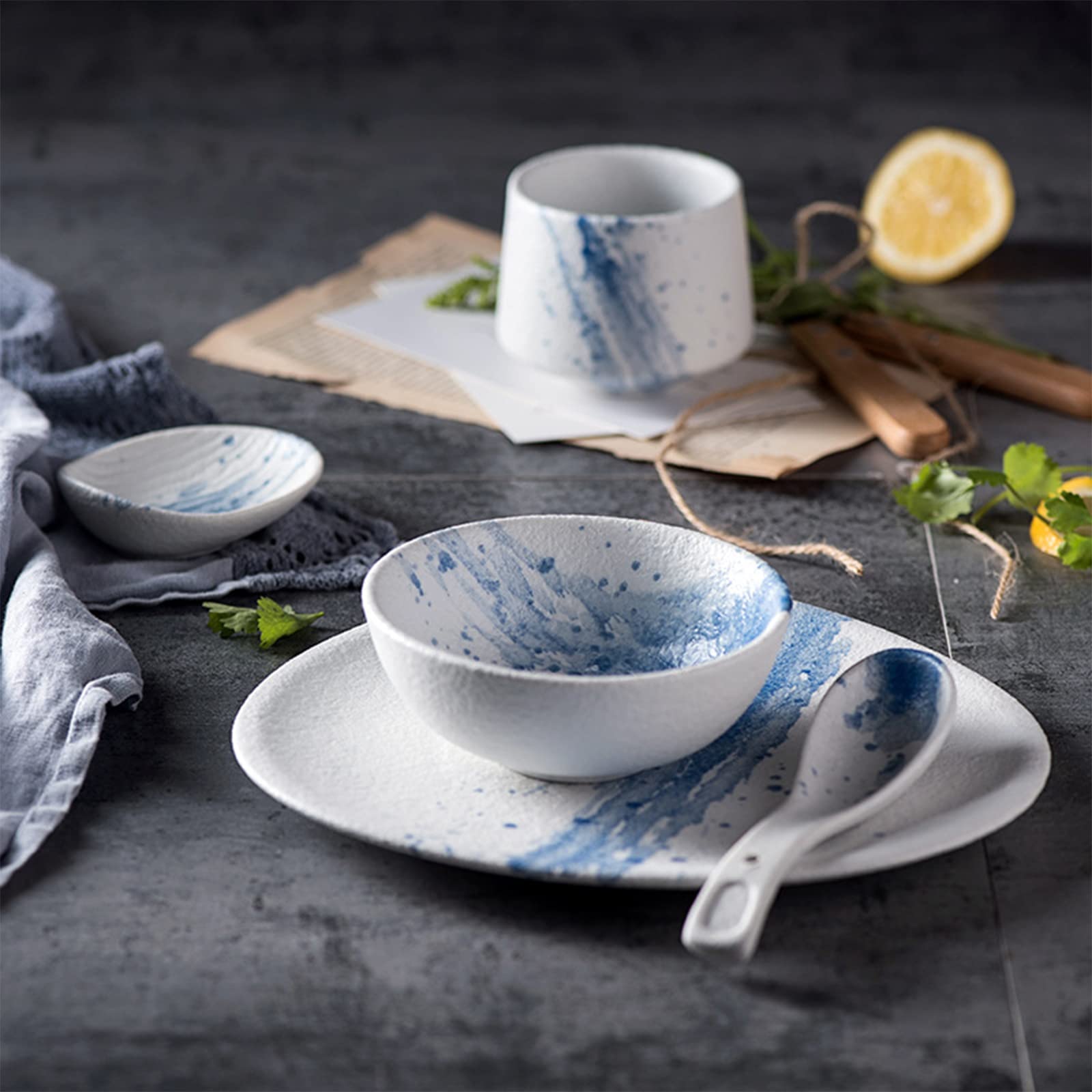 SAeWare Set di stoviglie in ceramica, set di piatti e ciotole per ristorante, 36 pezzi, set combinato di stoviglie con inchiostro blu spruzzato, forma irregolare opaca
