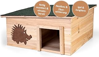 CULT at home Igelhaus mit Boden aus Holz 37 x 37 x 18 cm - Igelhotel mit Labyrintheingang – Igelfutter Haus Igelhütte - Igel Schlafhaus und Deko für den Garten – fertig montiert – kein Bausatz