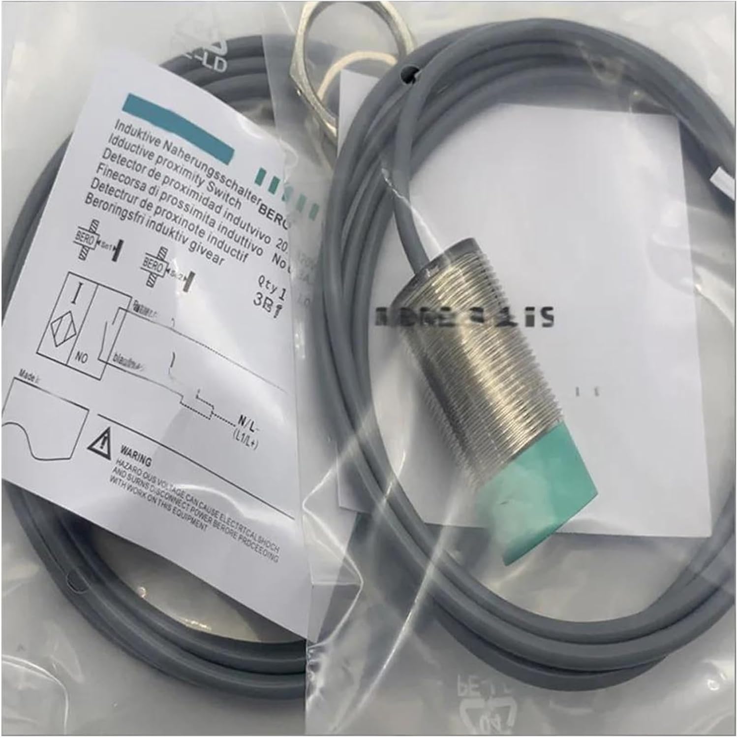 1pcs 3RG4034-6CD00 3RG4031-6CD00 3RG4024-0KA00 3RG4024-0KB00 Proximity Switch Sensor(3RG4024-0KA00)
