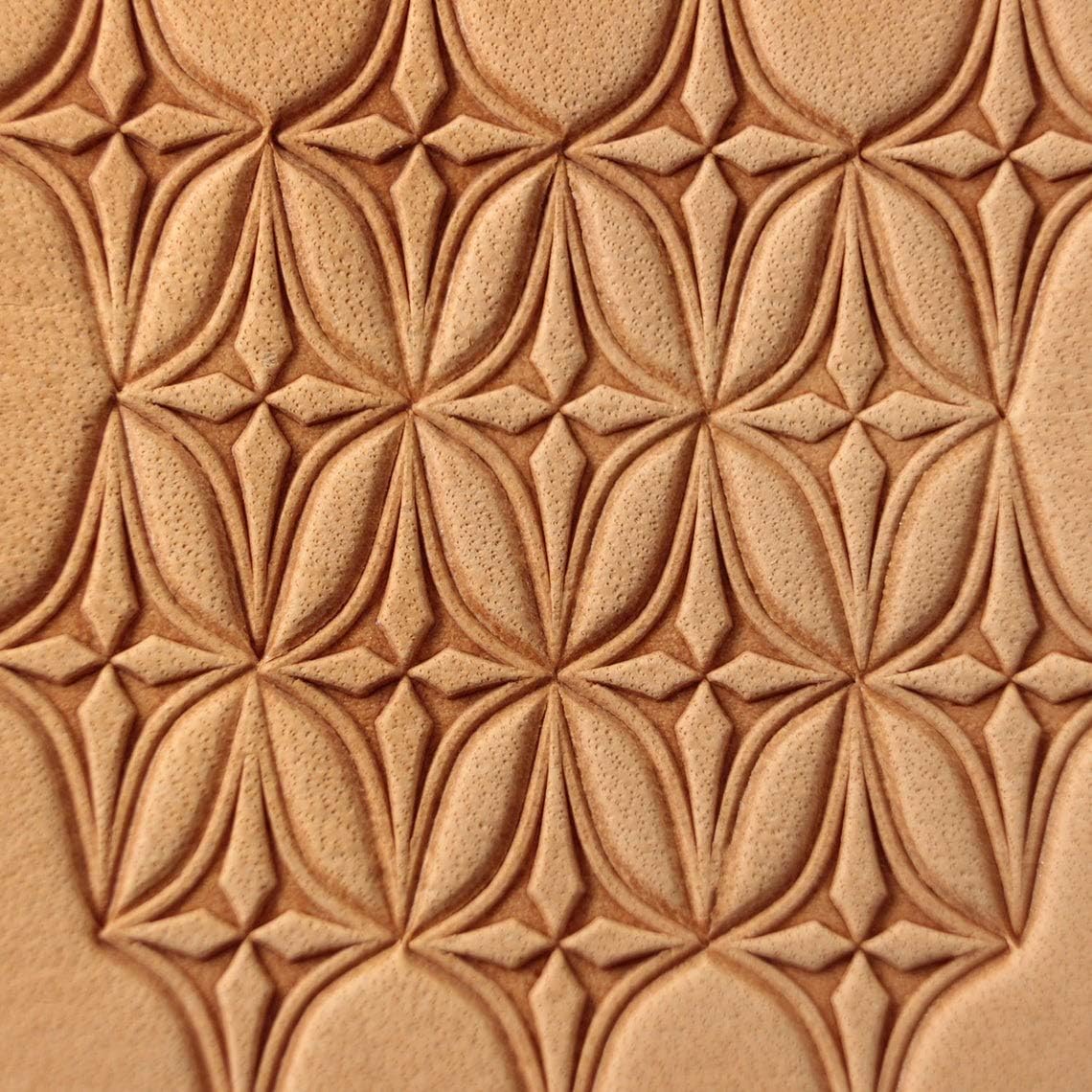 DandS ltd Leather Stamp Tool, Star Flower, Professional Steel Craft Tool for Leatherworking, Embossing, Carving & Stamping Leather Projects, Belts Wallets & DIY Projects Compatible with Mallet #376