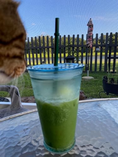 Review Image by Moffie the Cat