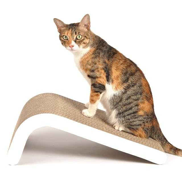 LIKEA Rascador para gatos, poste inclinado para rascar con hierba gatera. Cartón y construcción superiores