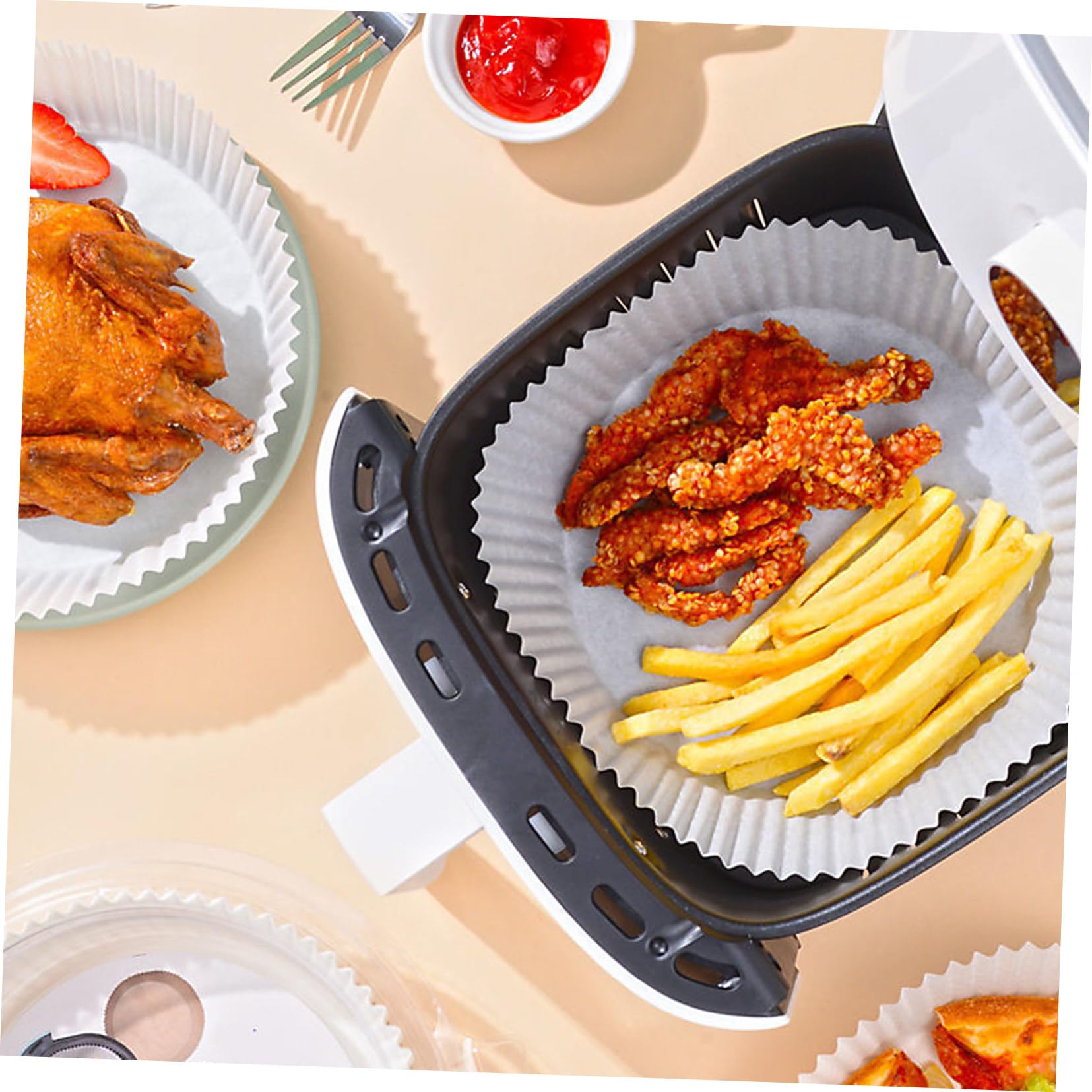HOLIDYOYO 100pcs Non-stick Disposable Air Fryer Paper Liners Oil Baking Paper Trays for Oven and Microwave Round Design for and Cleanup