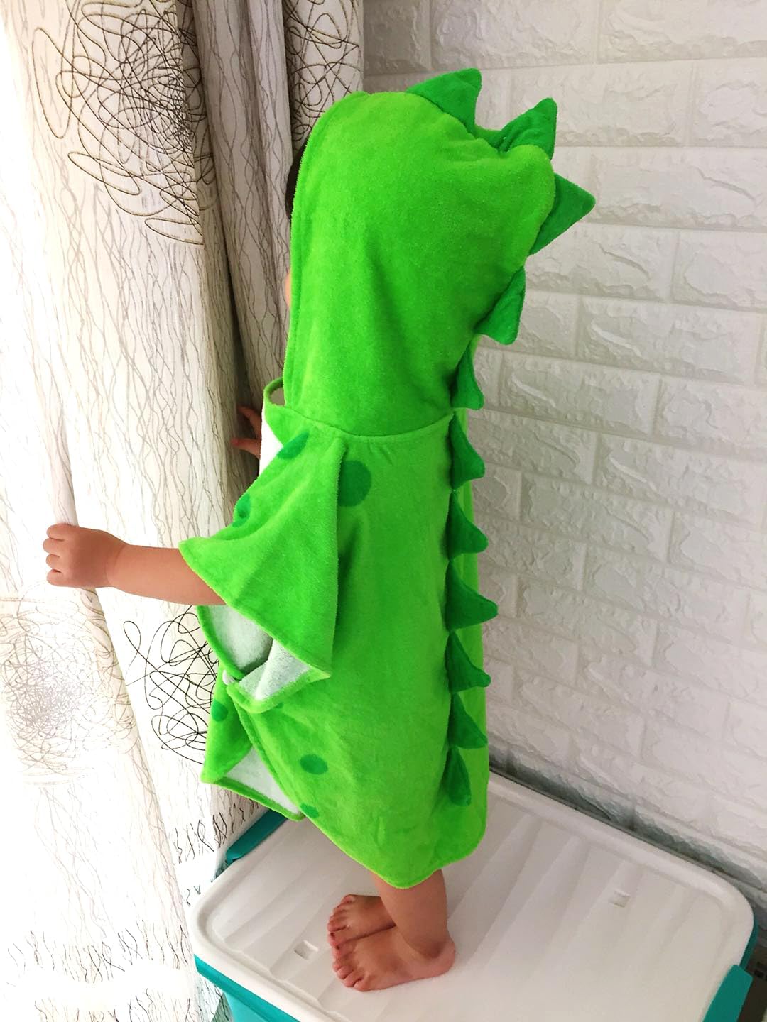Children Bath Towel Robe Kids Hooded Beach Swimming Poncho Dinosaur Pattern for Kids 0-8 Years