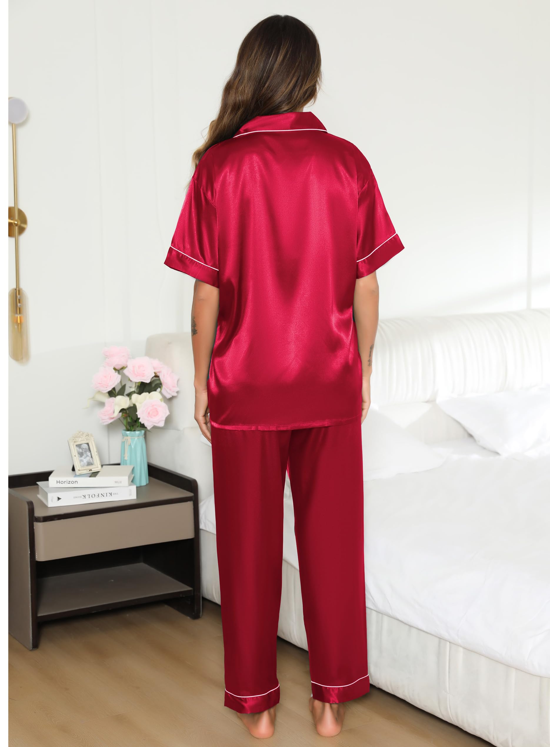 Lovasy Pyjama Satin Femme Short Ensemble Pyjamas Manches Courtes Chemises de Nuit Sexy Chic Ete 2 Pièces Vêtements de Nuit en Soie Boutonnée