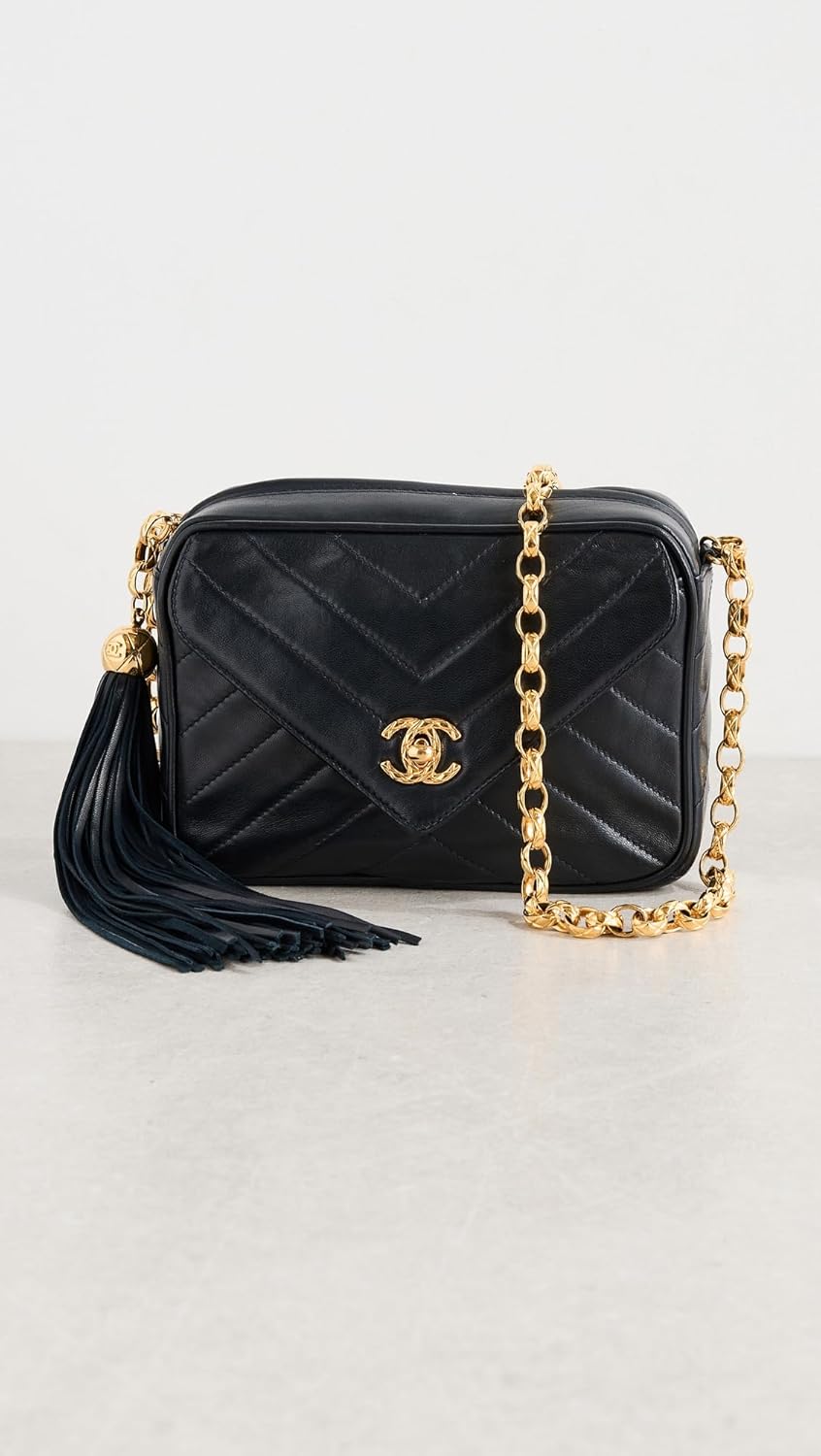 CHANEL Women's Pre-Loved Chain Shoulder Bag - Image 2