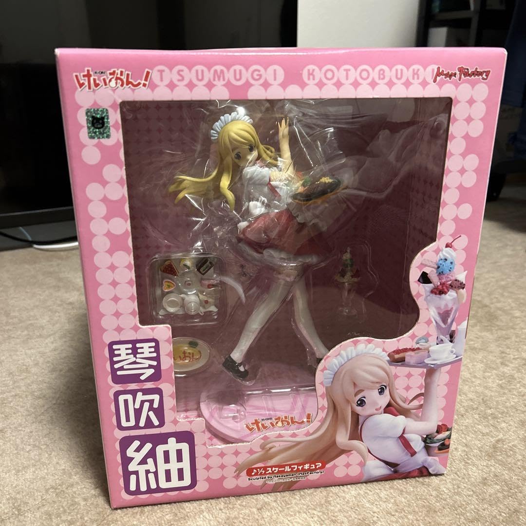 Amazon.co.jp: けいおん 琴吹紬 17スケールフィギュア ウェイトレス 