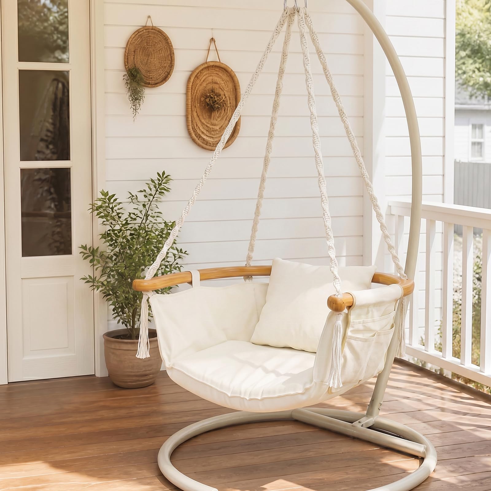 Sekey Hängesessel mit Flexibler Seitentasche & Kissen - Boho Hängestuhl bis 120 kg - Gebogener Bambusstab & Spiralseile - Hängeschaukel für Balkon, Garten & Indoor, Beige