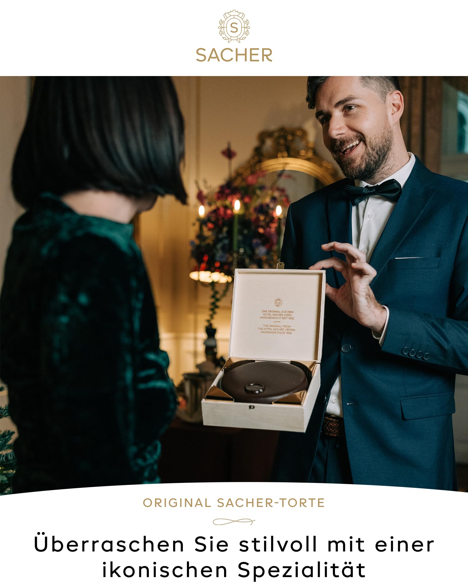 Original Sacher-Torte Large | 22 cm Durchmesser | 12 Portionen | Schokoladentorte mit Aprikosenmarmelade | 2 Marmeladenschichten | Süßes Meisterwerk